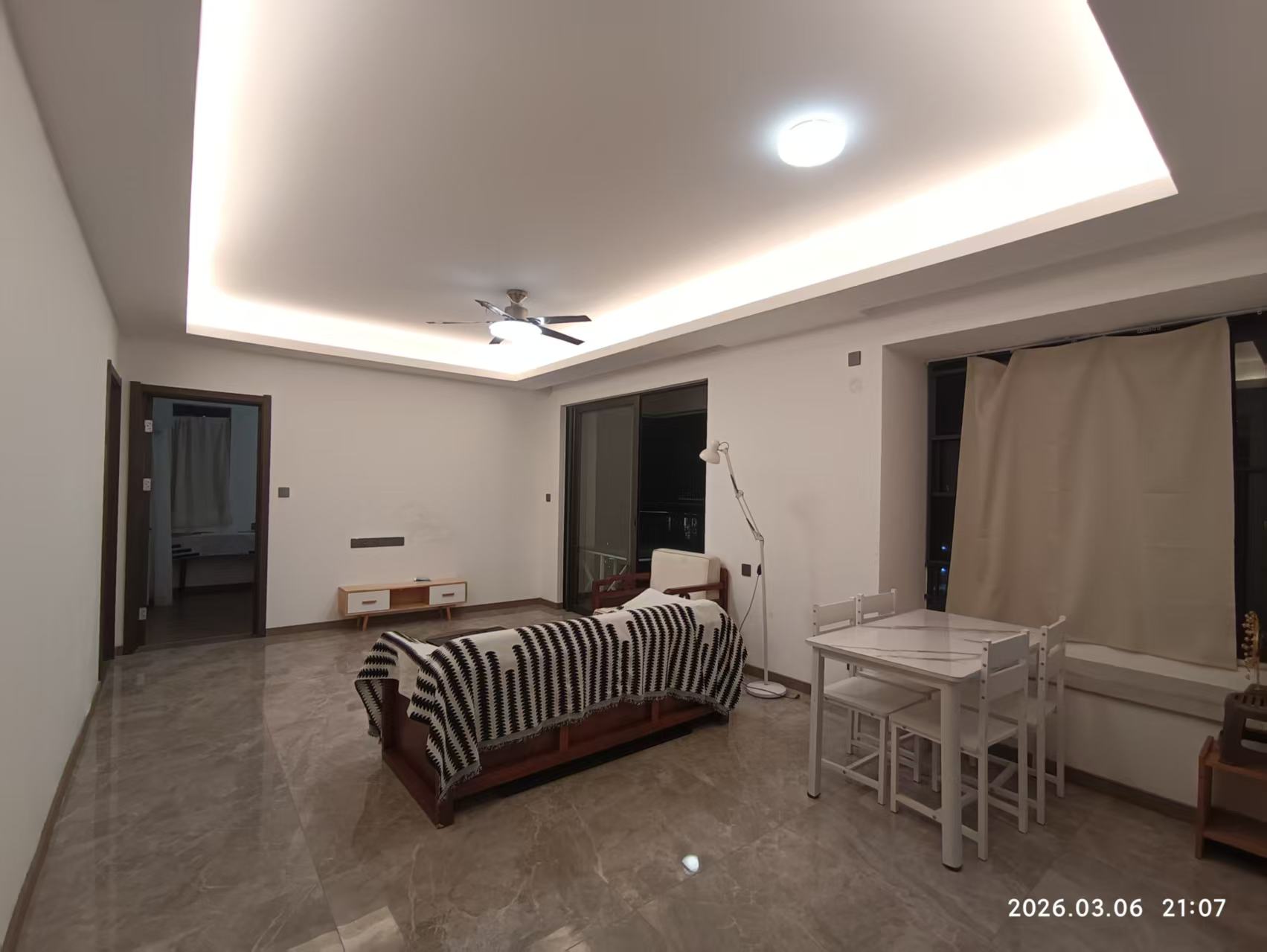 万悦花园出租 三房两厅 简装出租